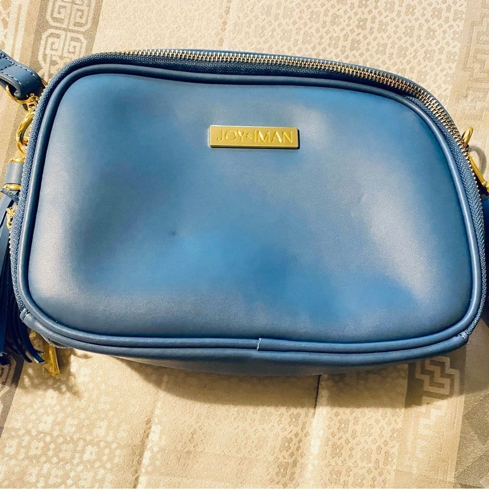 New cute cross body purse by JOY & IMAN